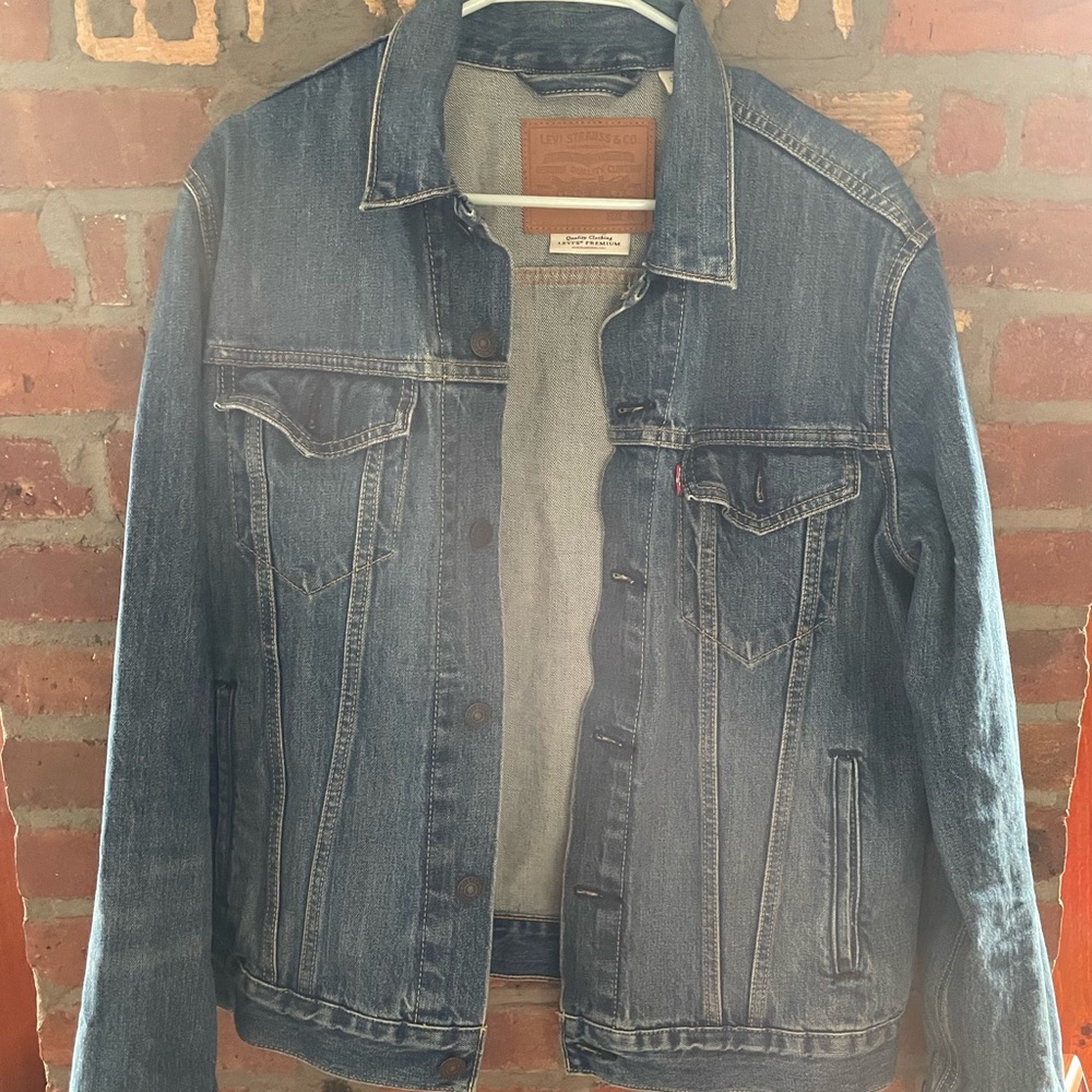Levi’s denim trucker jacket